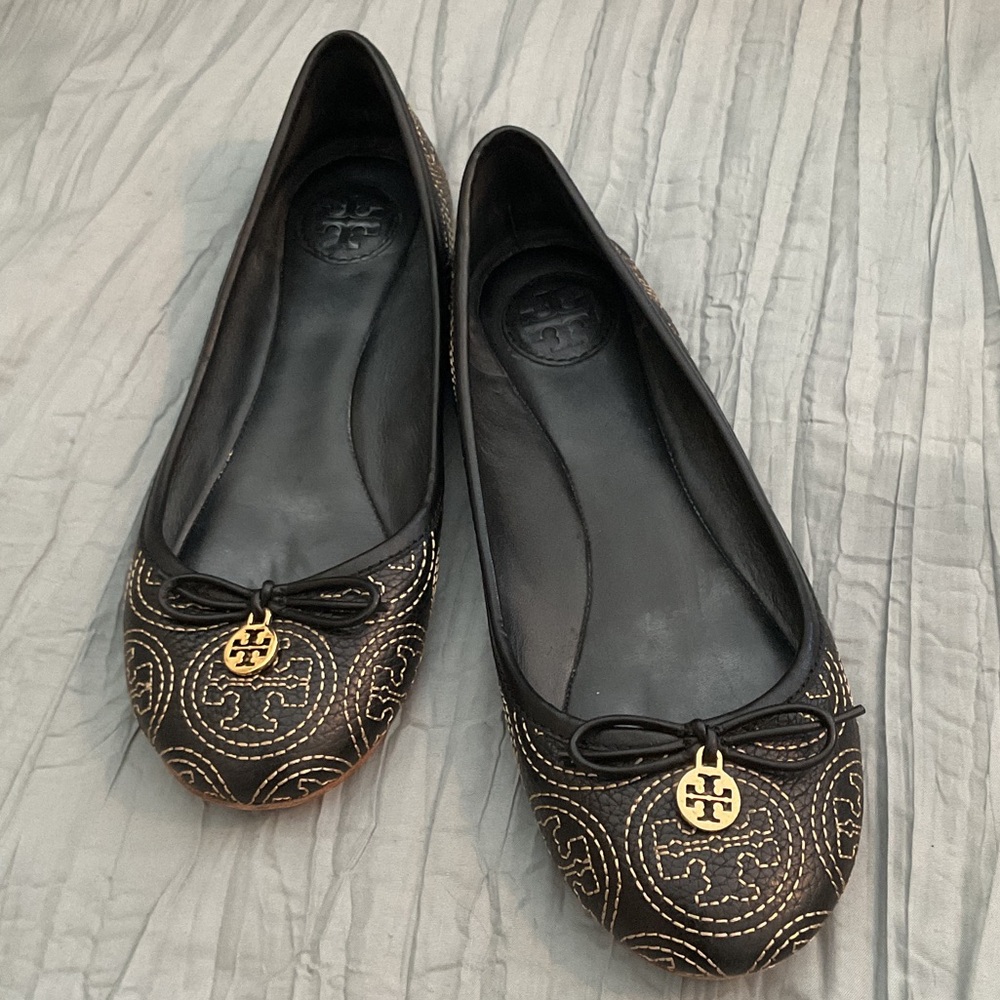 Tory Burch Black Gold Logo Quilted Ballet Flats